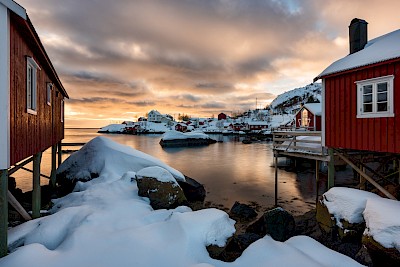 Sonnenaufgang im Fjord